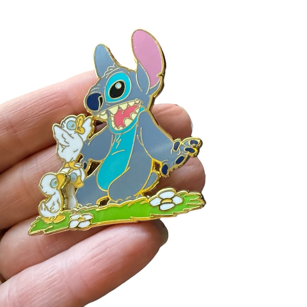 Disney Disneyland Resort Paris Trading Pin Stitch Today I Feel Suprise w Ducks
